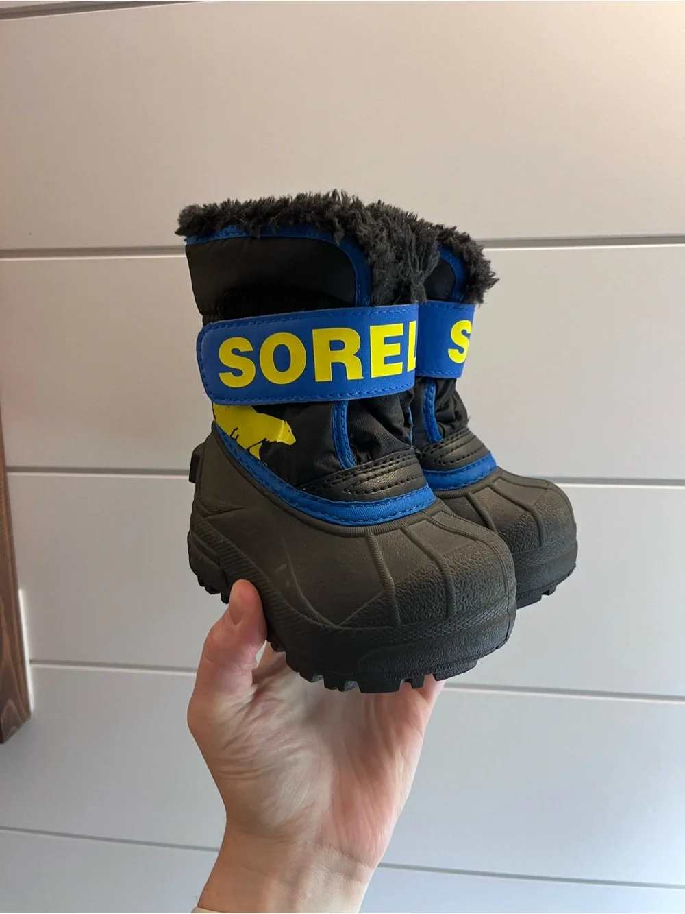 Sorel toddler baby snow boots size 4